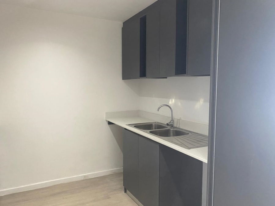 2 Bedroom Property for Sale in Claremont Western Cape